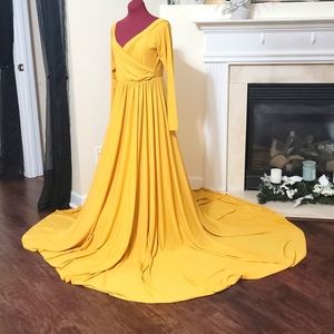 Mustayellow Maternity Dress size Large